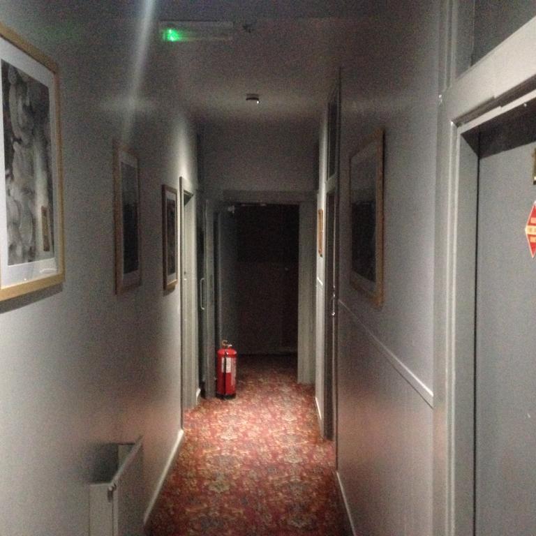 Peek-A-Booze - Budget Hotel - Adults Only Blackpool Ngoại thất bức ảnh